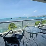 Apartamentos Con Playa Privada Y Vista Al Mar