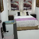Feyajoma Habitaciones