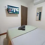 Confortable Y Central Habitacion A 1 Cuadra De La Playa De Spratt Bight
