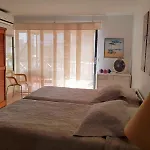 1 Cuadra De La Playa Principal Apartamentos Top