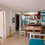 1 Cuadra De La Playa Principal Apartamentos Top