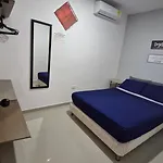 Coco\'S Beachside Apartment