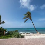 Caribbean Island Hotel Piso 1