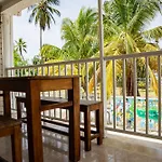 Rocky Cay Lodging
