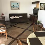 Hospedaje Solymar-Edif. Bay Point apto 604