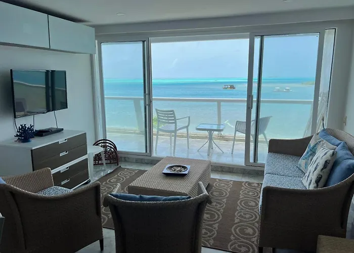 Apartamentos Con Playa Privada Y Vista Al Mar
