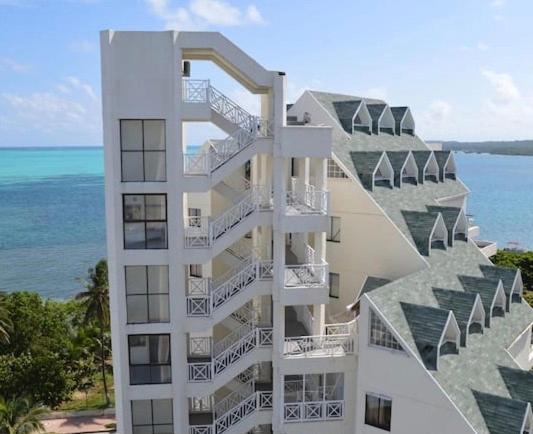 Apartamento Luxe A Pasos De La Playa -top Location- San Andrés