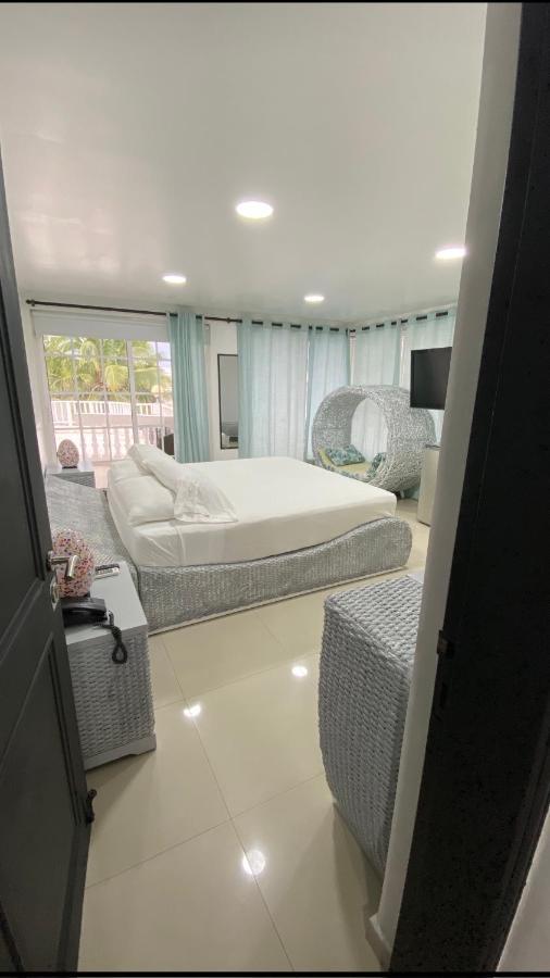 Le Castel Blanc Boutique Hotel 4*