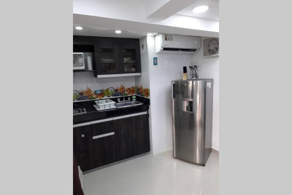 Amiel Forbes Apartament 103 *