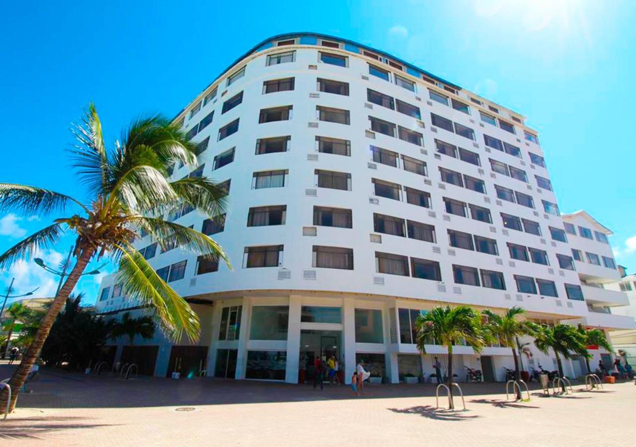 Hotel On Vacation Blue Tone 3*
