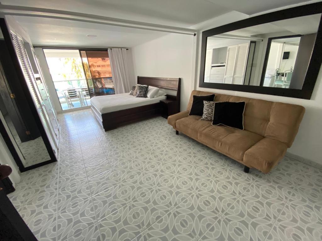 By -top Location San Andres- *