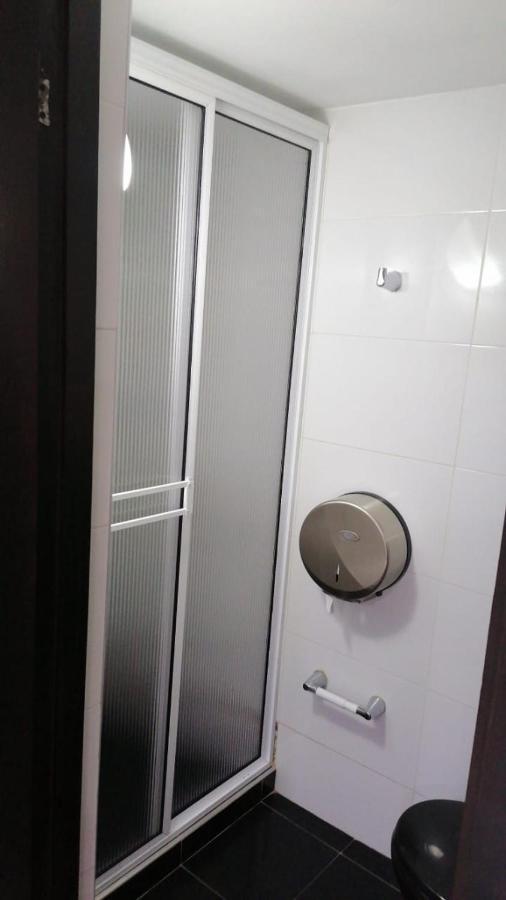 Amiel Forbes Apartament 103 Apartment