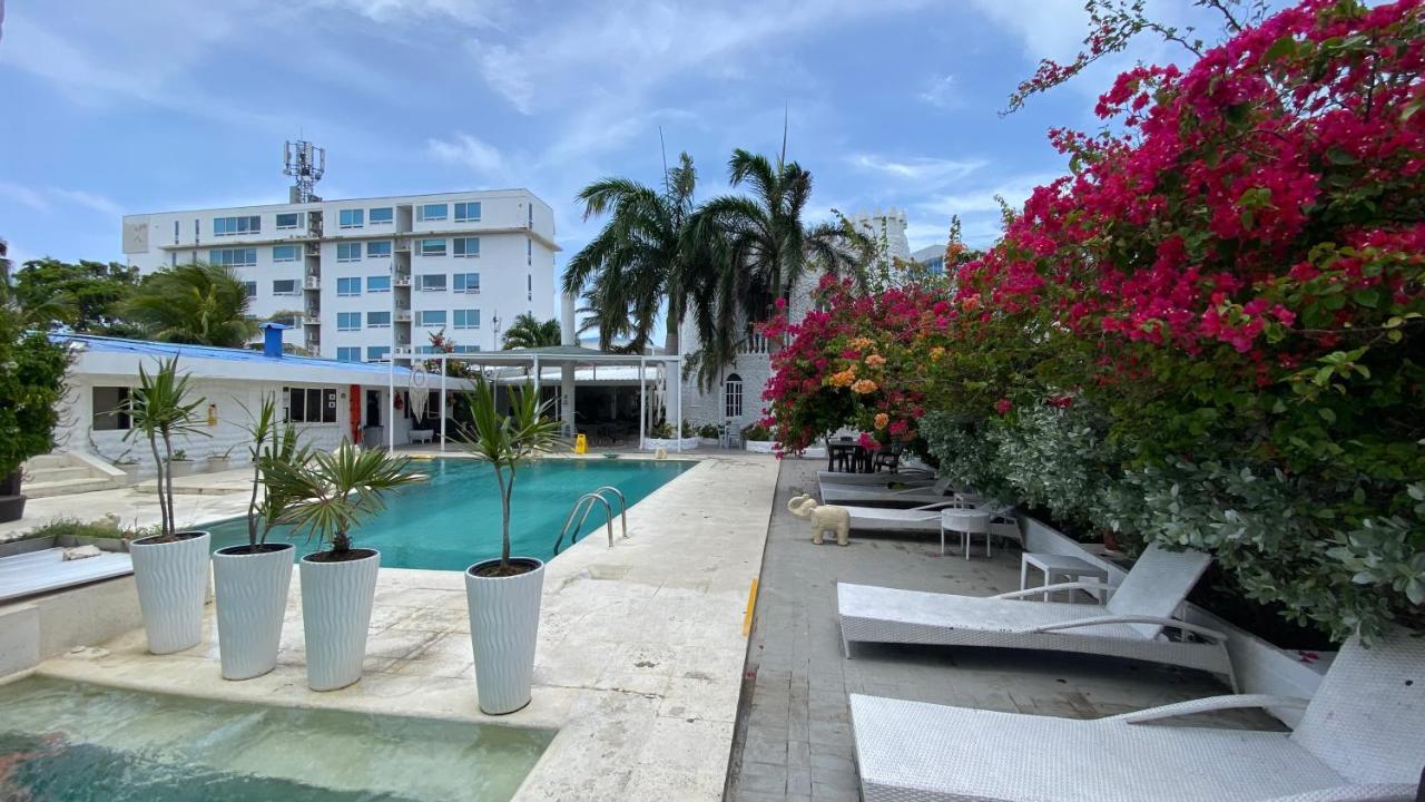 Le Castel Blanc Boutique Hotel 4*