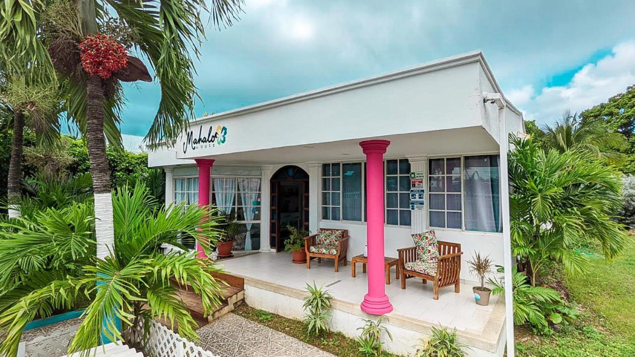 Bed & Breakfast Mahalo House - Tu Casa En Isla -