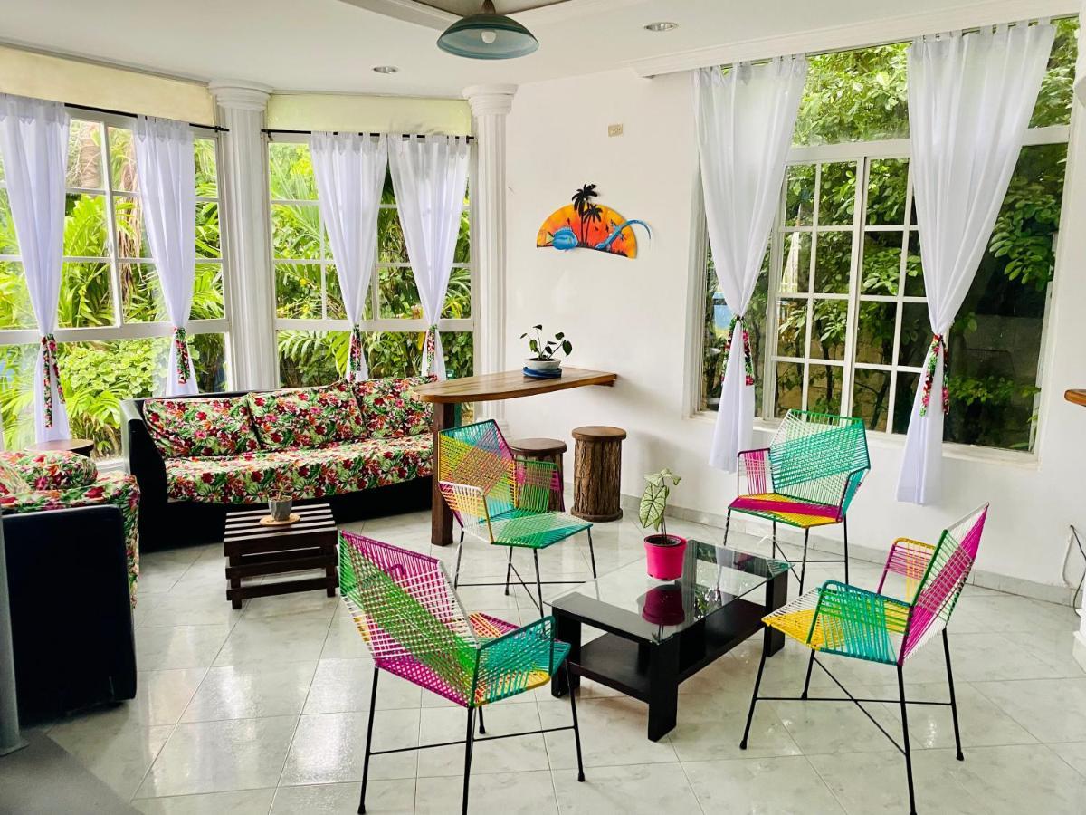 Mahalo House - Tu Casa En Isla - 3*