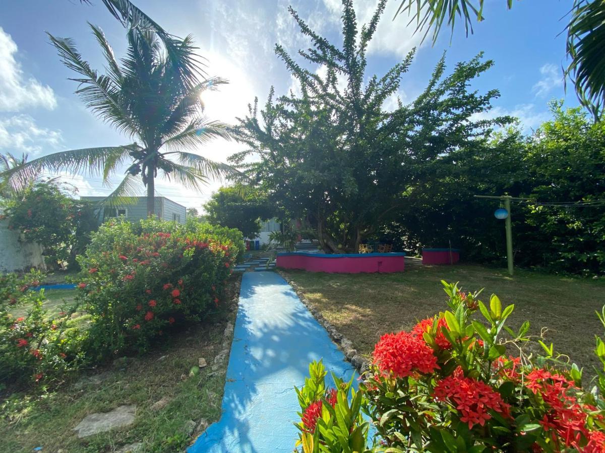 Bed & Breakfast Mahalo House - Tu Casa En Isla -