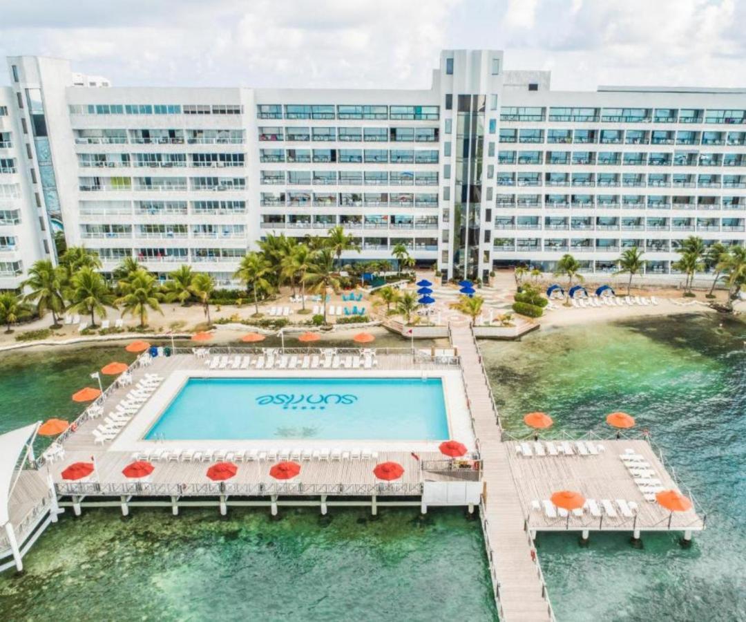 Apartamento Vacacional En Sun Rise Con Playa Privada *