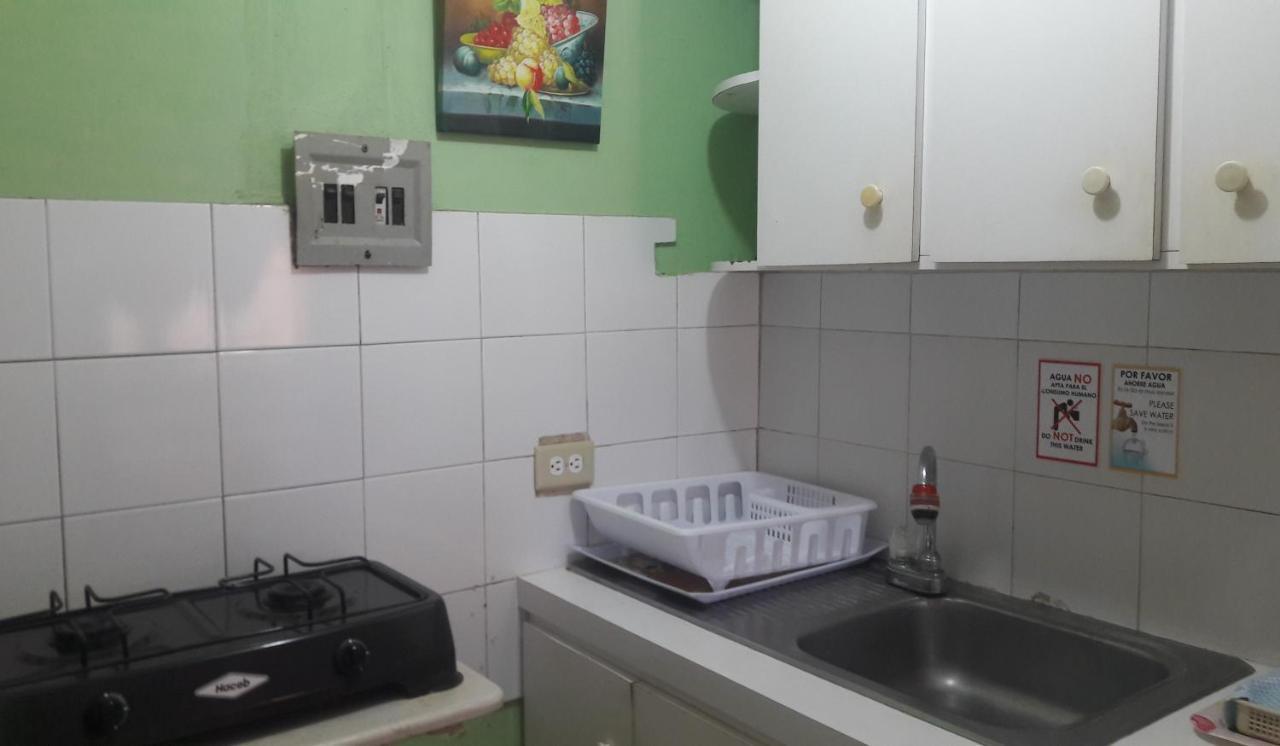 Nativa Miss Zelzel Place Hostal *