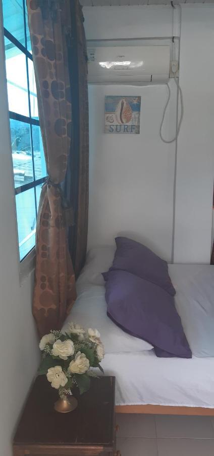 Nativa Miss Zelzel Place Hostal *