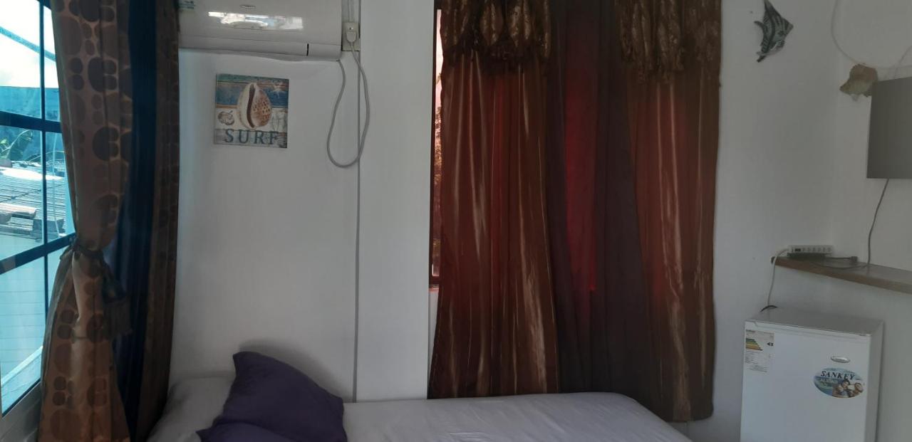 Nativa Miss Zelzel Place Hostal