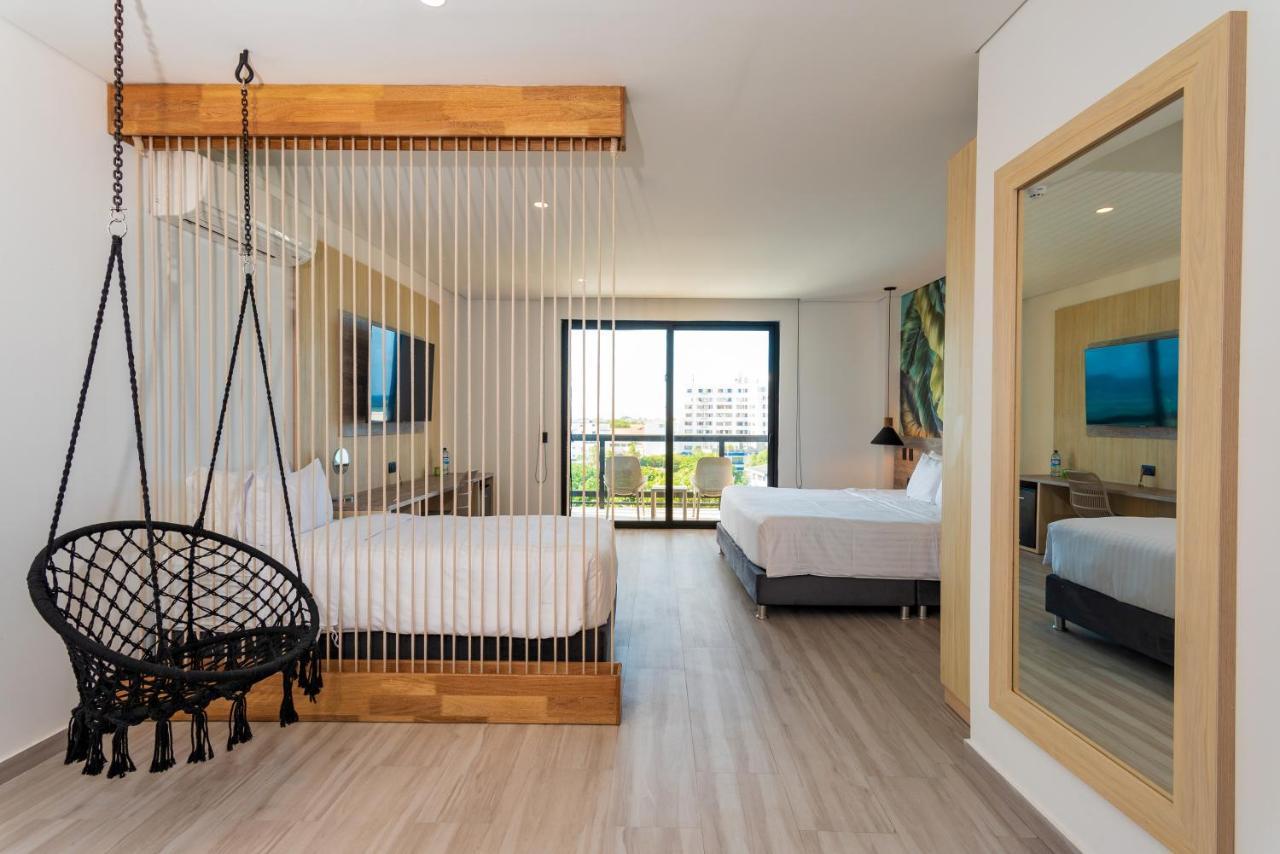 Sea Avenue Hotel 4*