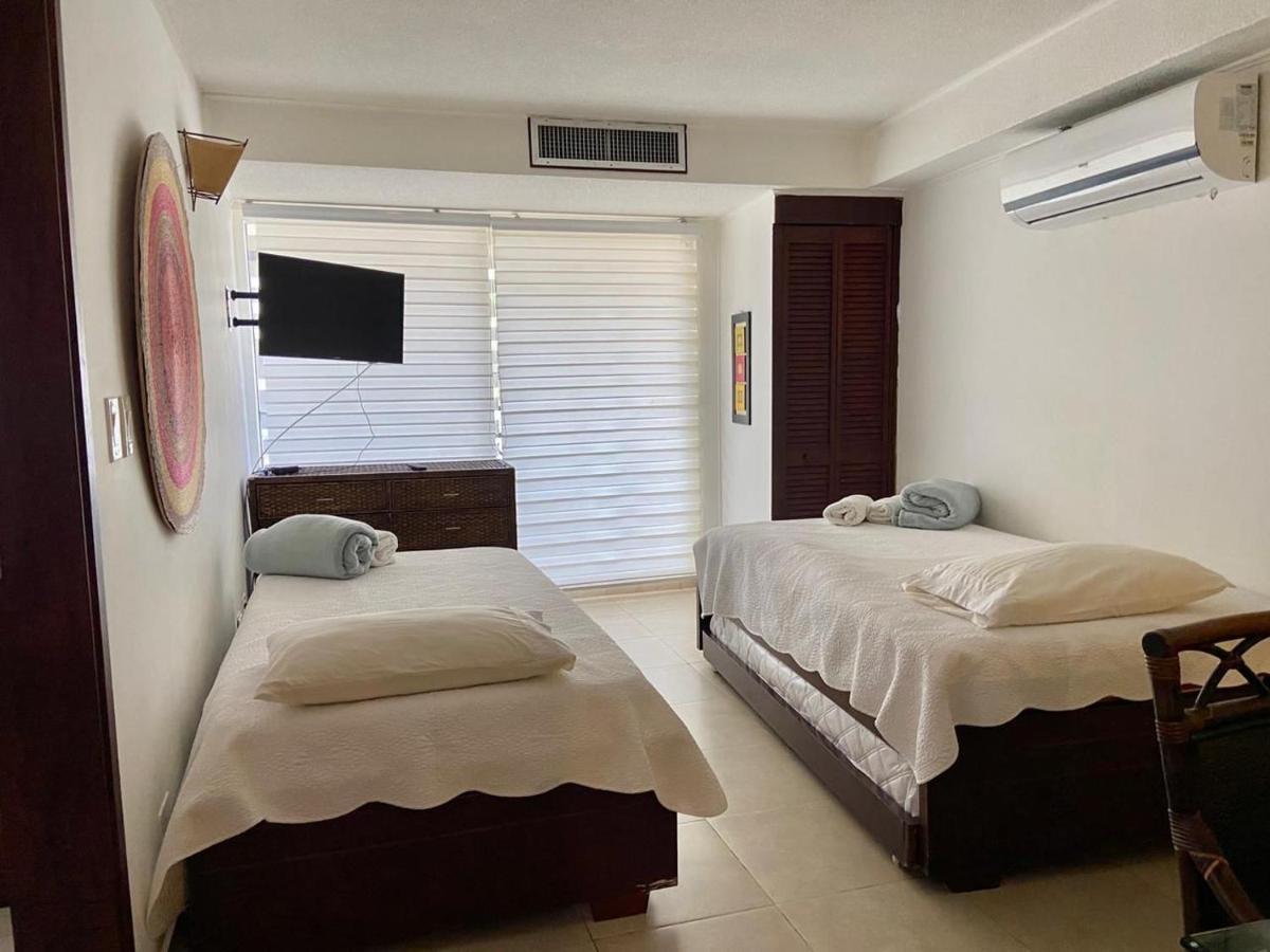 En Hansa Reef By Top Location * San Andres (San Andres and Providencia Islands)