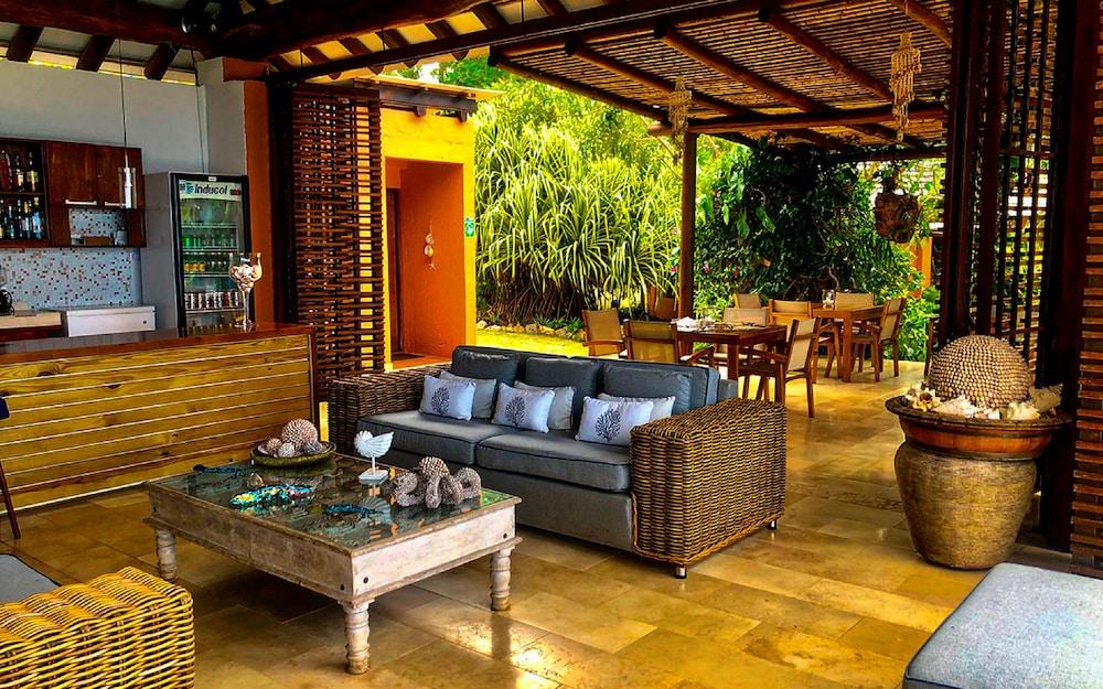 On Vacation Acantilado De La Tierra Hotel