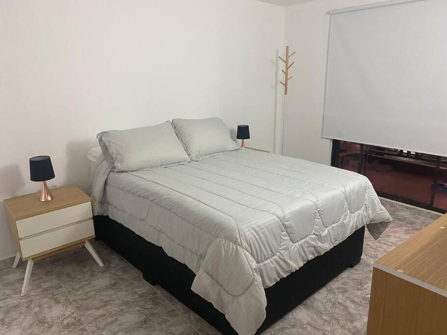 Hermoso Recién Remodelado Zona