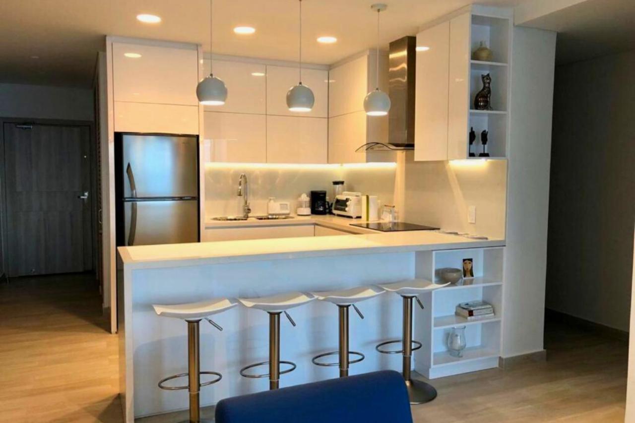 En Sun Rise Con Vista Al Mar Y Playa Privada Apartamento