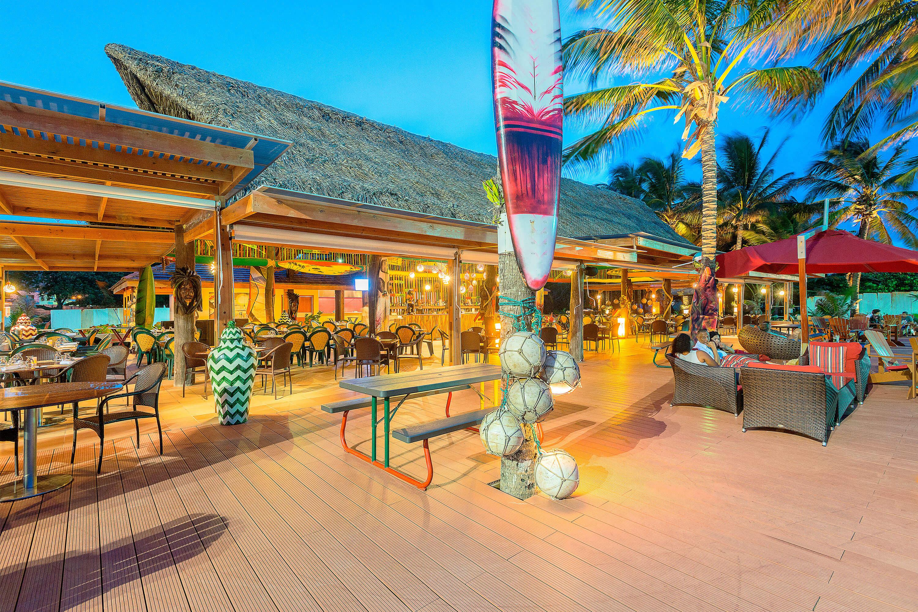 Decameron Isleño -