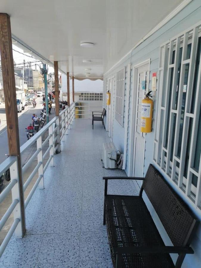 Hotel Islander Blue House *