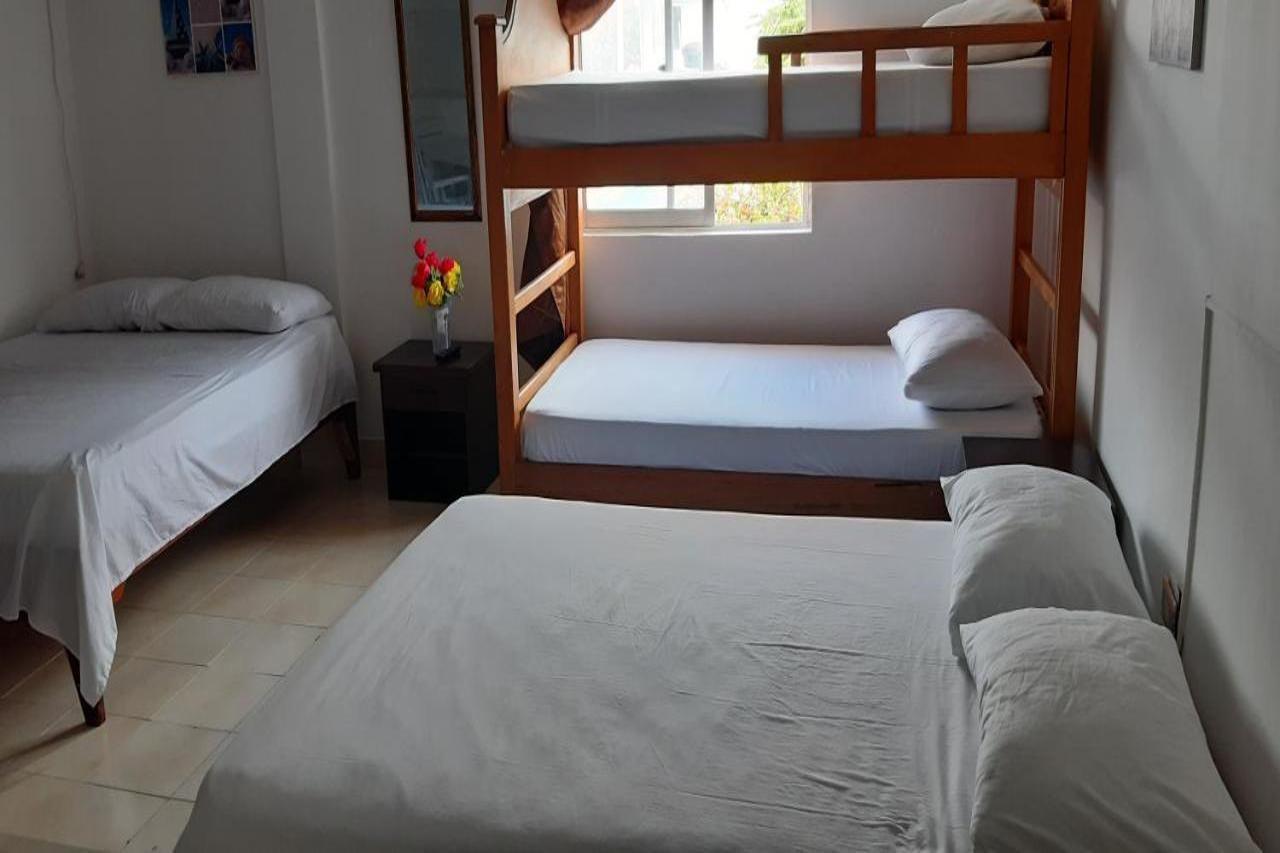 Hostal Nativa Miss Zelzel Place *