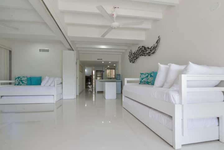 Bay Point By Location * San Andres (San Andres and Providencia Islands)