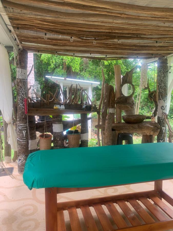 Casa De Flores Tropical Hotel