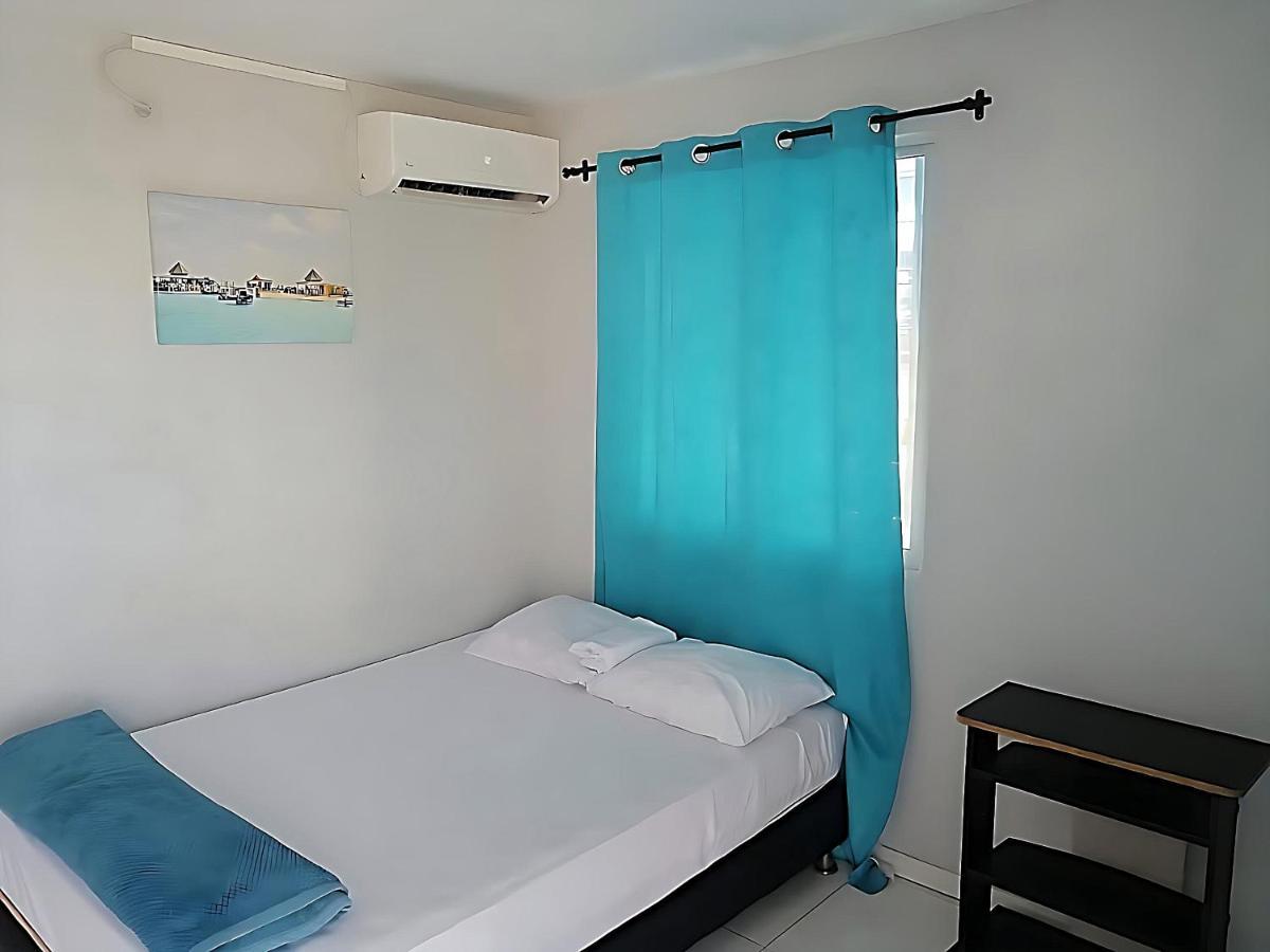 Hotel Islander Blue House *