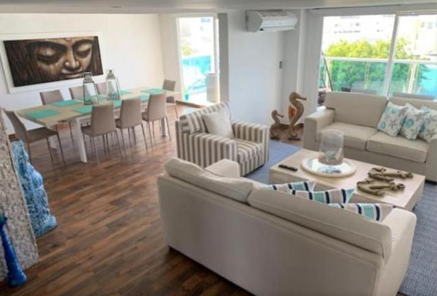 Bay Club By Top Location Apartamento