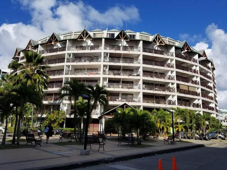 Classy Reef Alado De La Playa