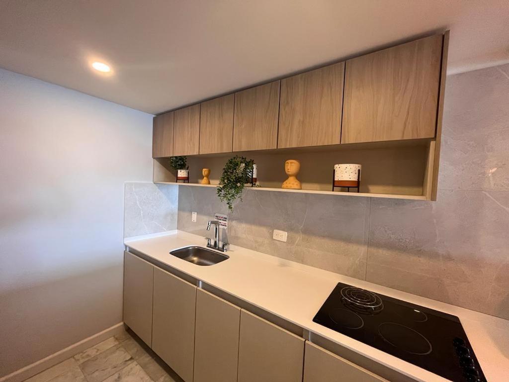 Apartamento Con Playa Privada Y Vista Al Mar