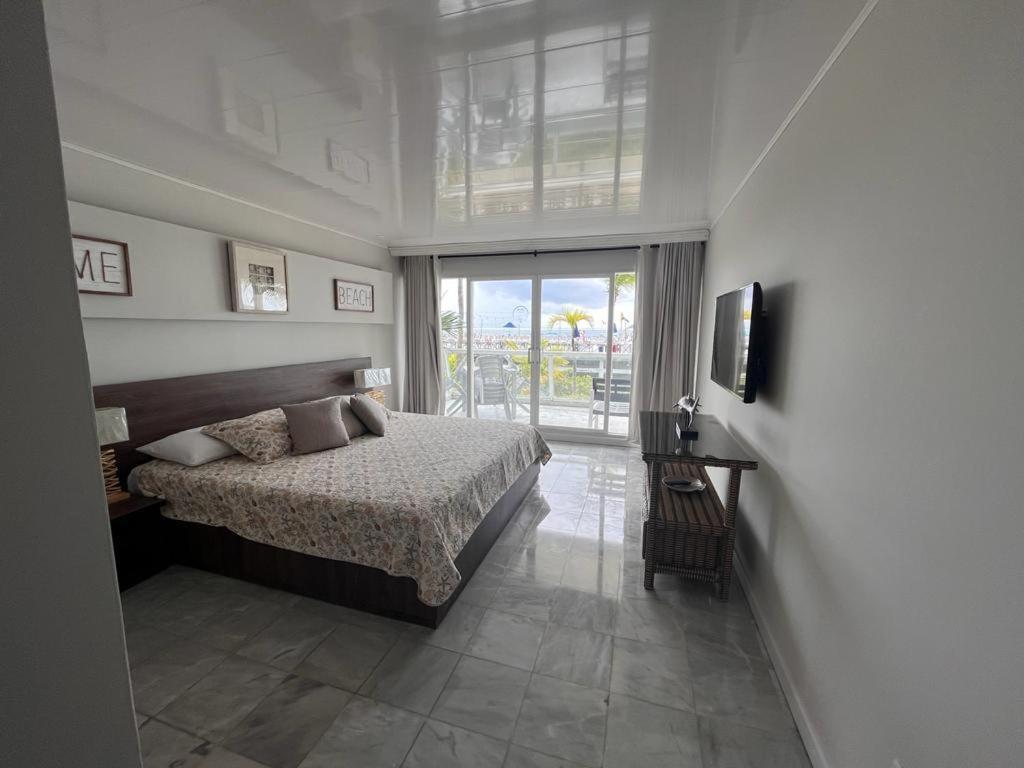 Apartamento Con Playa Privada Y Vista Al Mar *