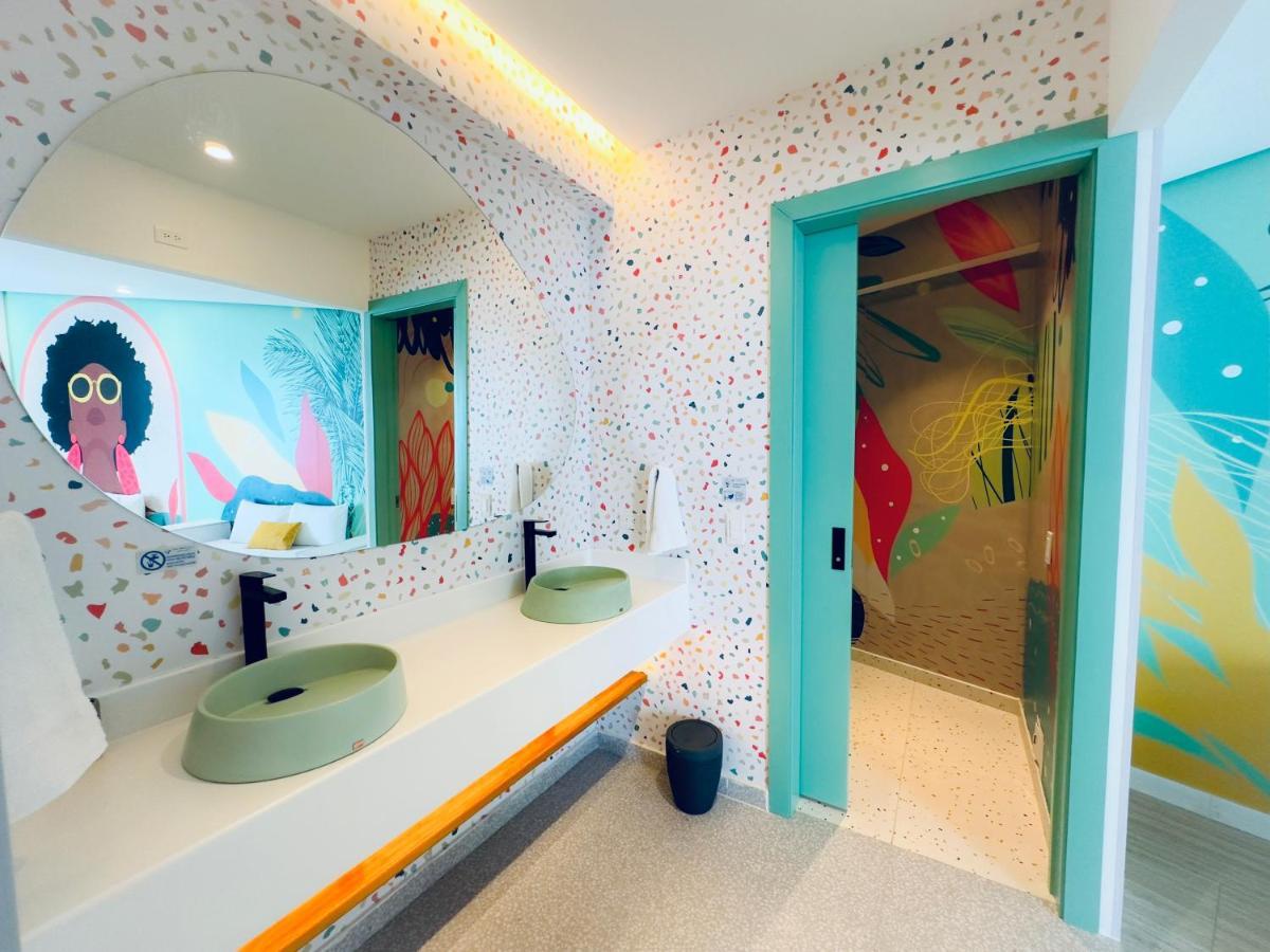 Nomadic Design *