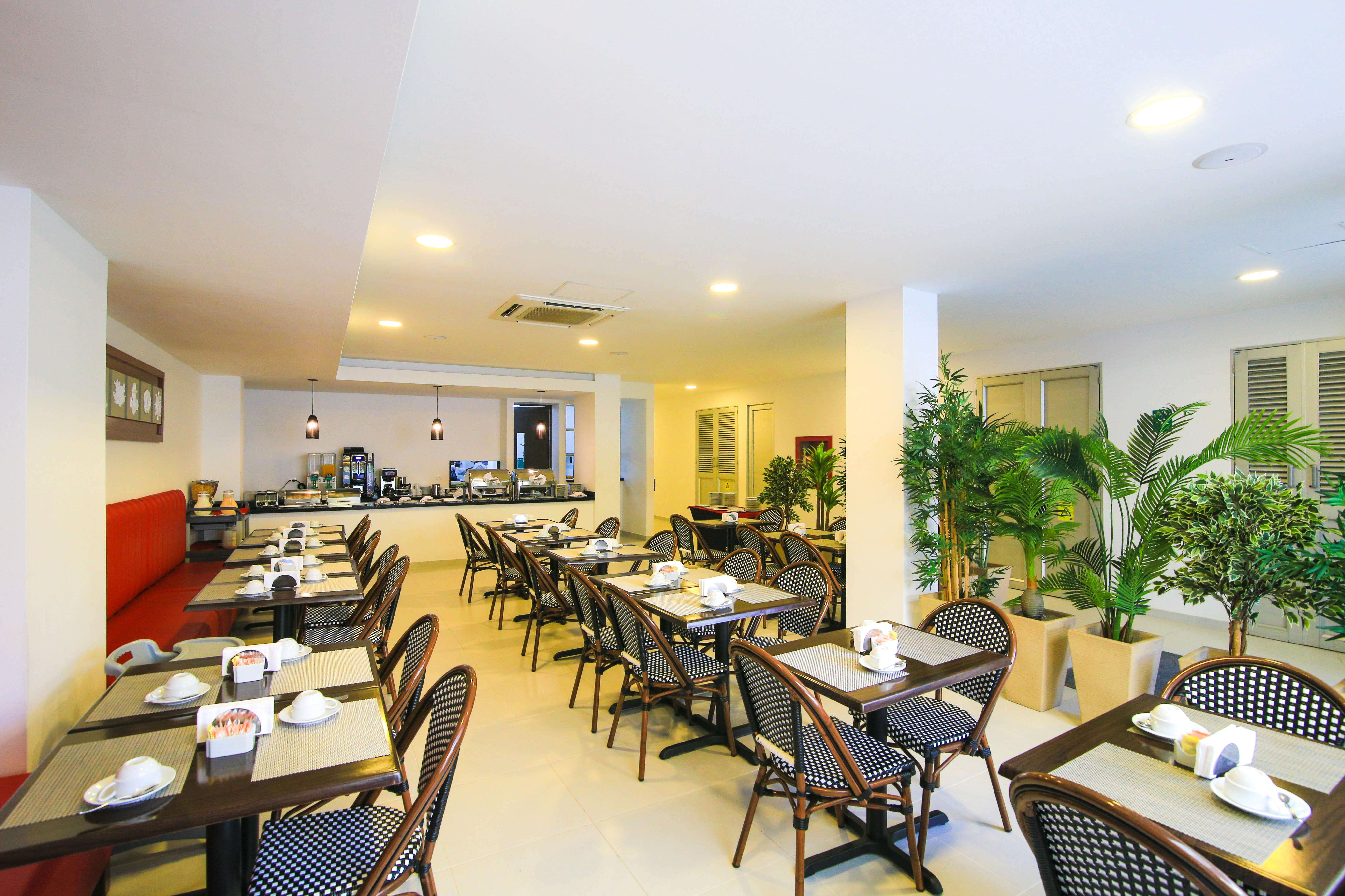 Portobelo Plaza De Americas 4*