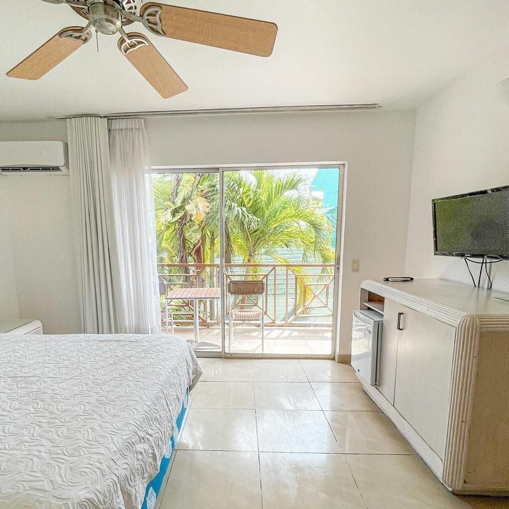 Cocoplum Hotel