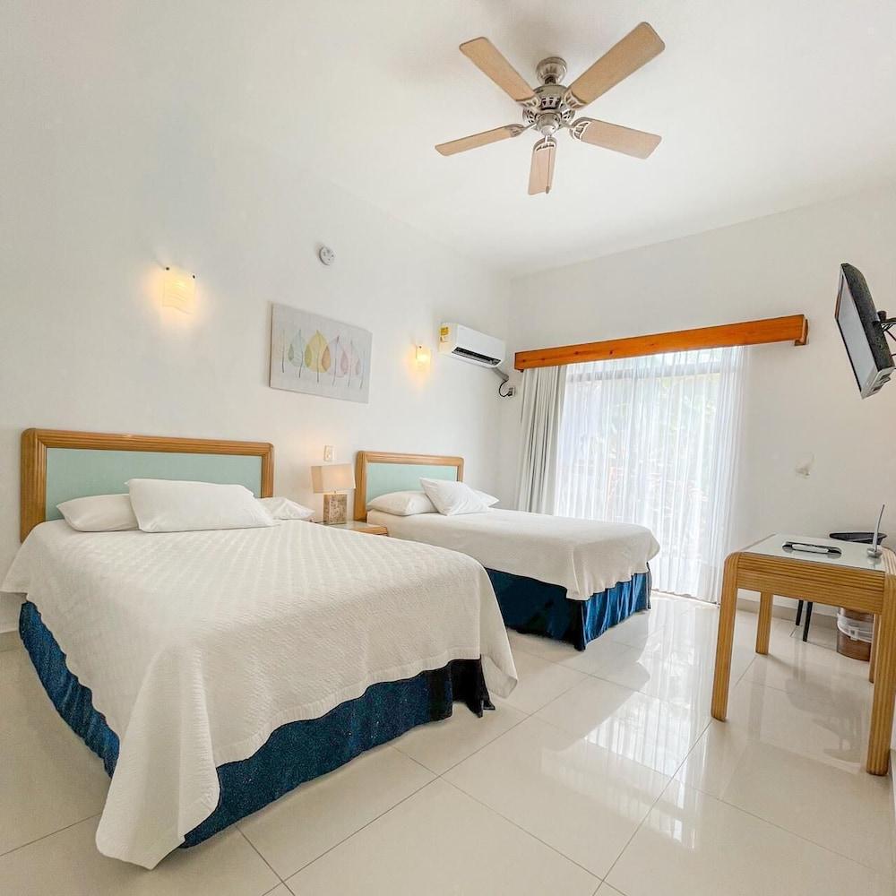 Cocoplum Hotel