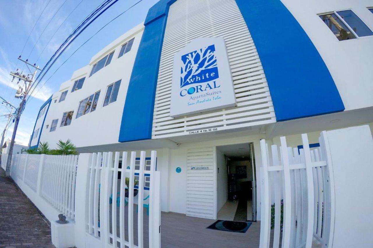 White Coral Apartasuites 3* San Andrés