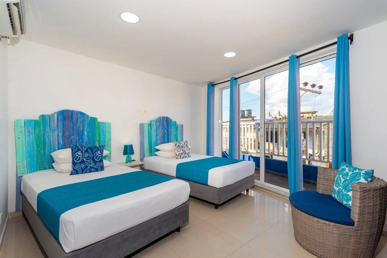 White Coral Apartasuites 3*