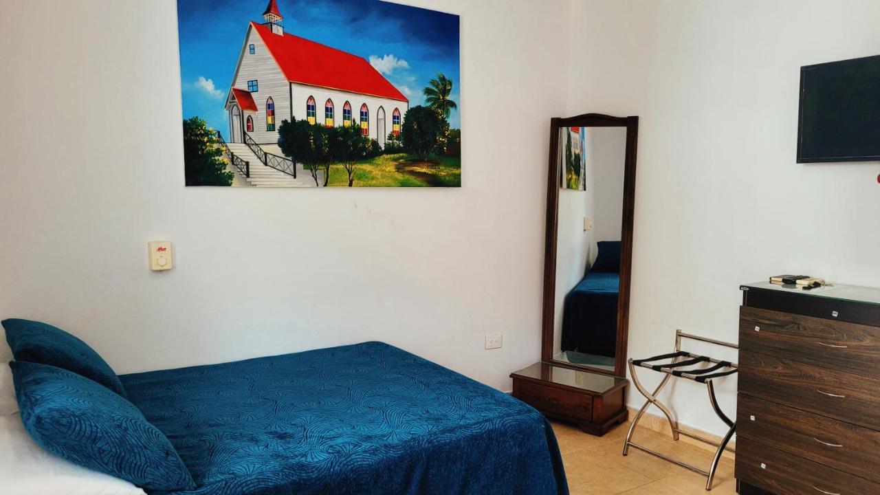 Hotel Olas *