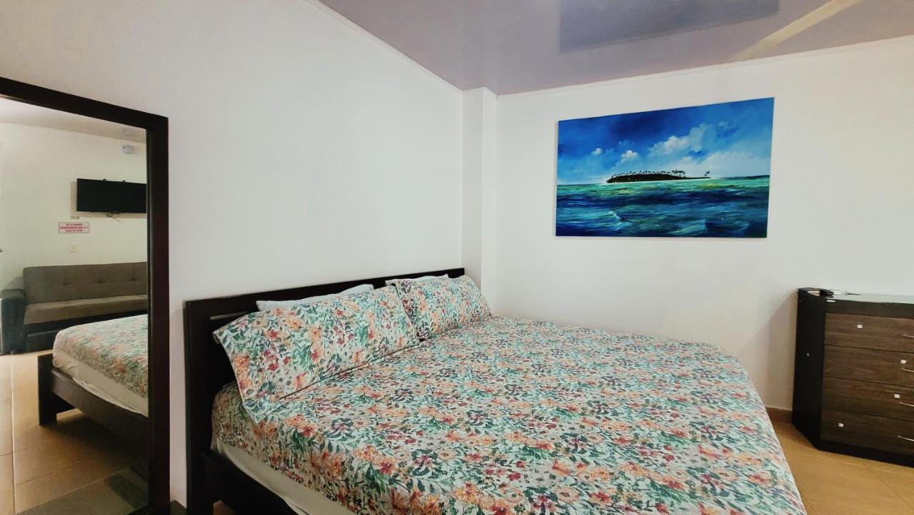 Hotel Olas *