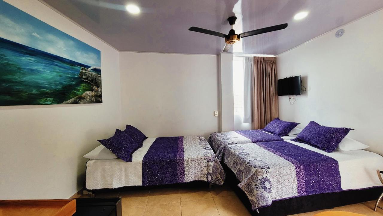 Olas Hotel *