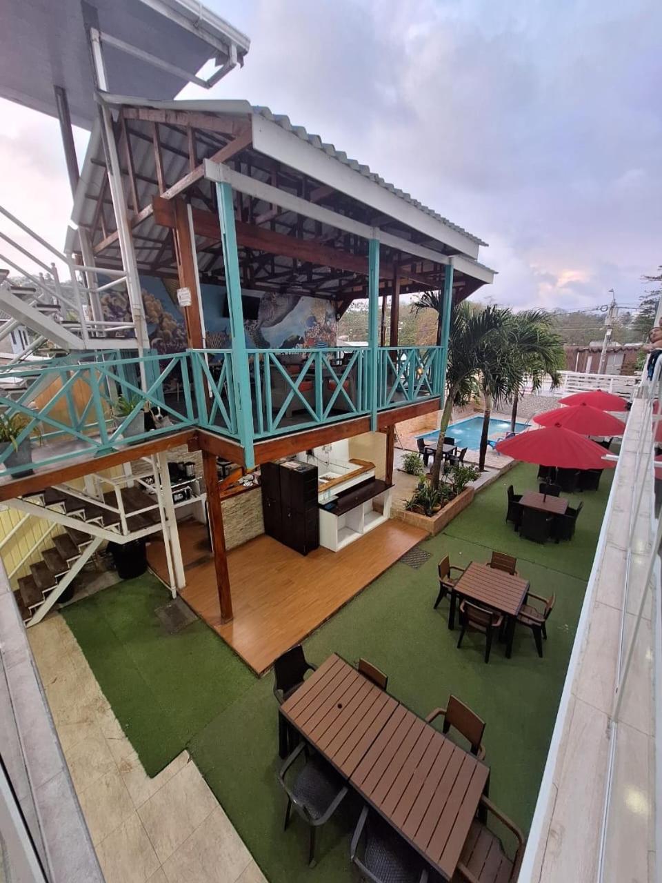 Isla Tropical Inn