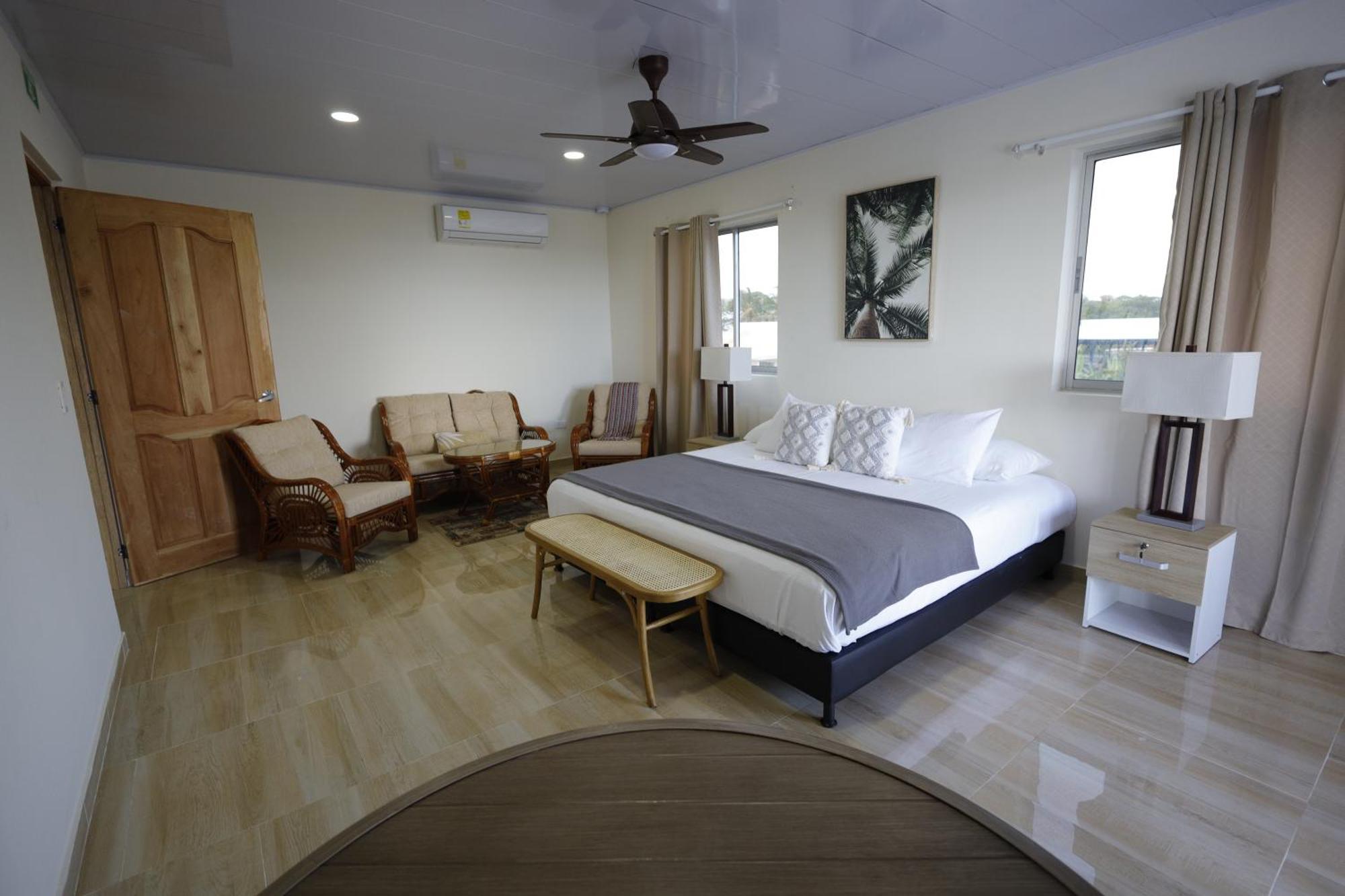Alka's Paradise And Bed and breakfast